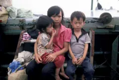 Những đứa trẻ thuyền nhân trên Biển Đông vào năm 1982